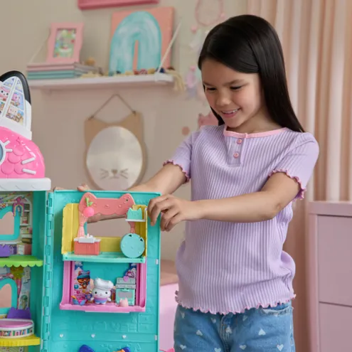 Gabby's Dollhouse Cakey's Sprinkle Cake-tastic Kitchen Playset The Movie