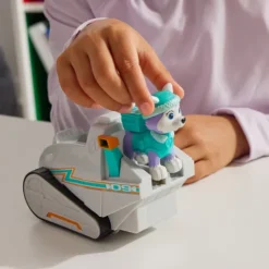 Paw Patrol Everest's Snow Plow Vehicle and Figure