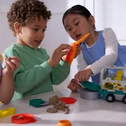 Paw Patrol Rubble & Crew Growlin' Grub Food Truck Playset