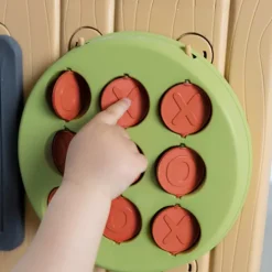 Smoby Life Activity Wall Garden Toy
