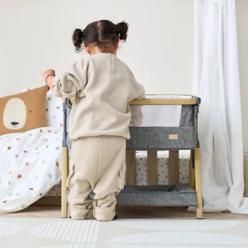 Tutti Bambini Oak Charcoal Toy Crib CoZee Mini Me